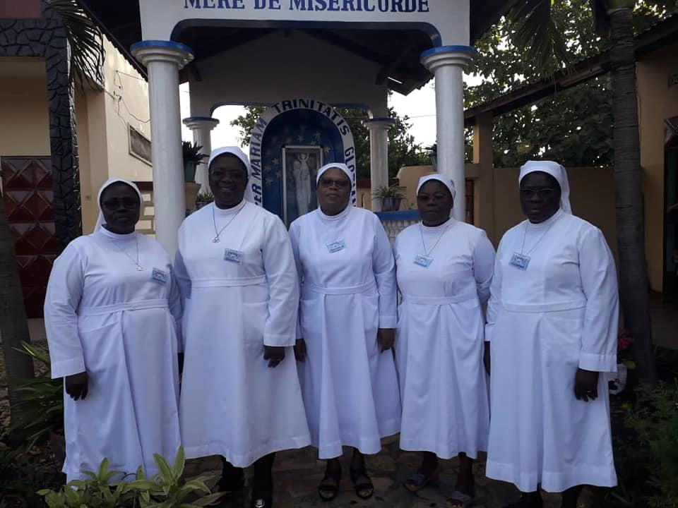 Histoire - Institut des Sœurs Notre Dame de la Trinité-Lomé - Togo